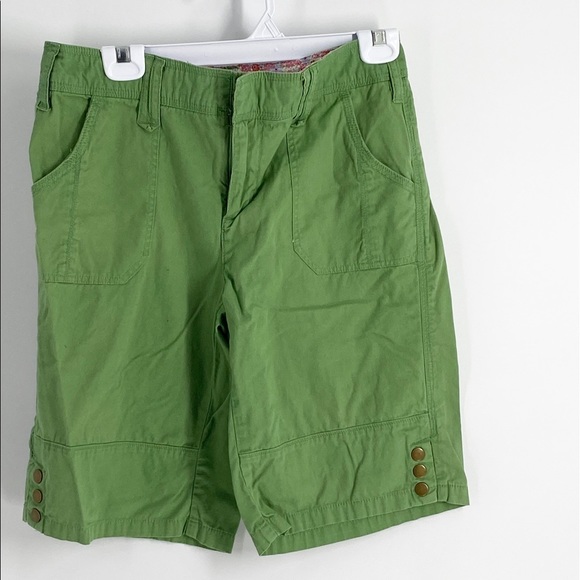 Cool Khaki shorts 8 - Picture 2 of 3